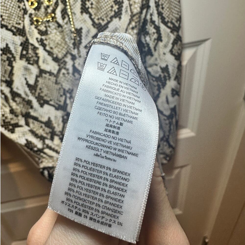 Dress - Picture 11 of 11